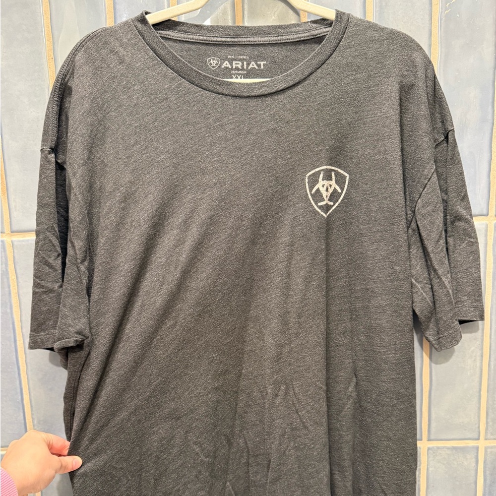 Ariat Men's Short Sleeve Crew Neck T-Shirt — Charcoal Gray